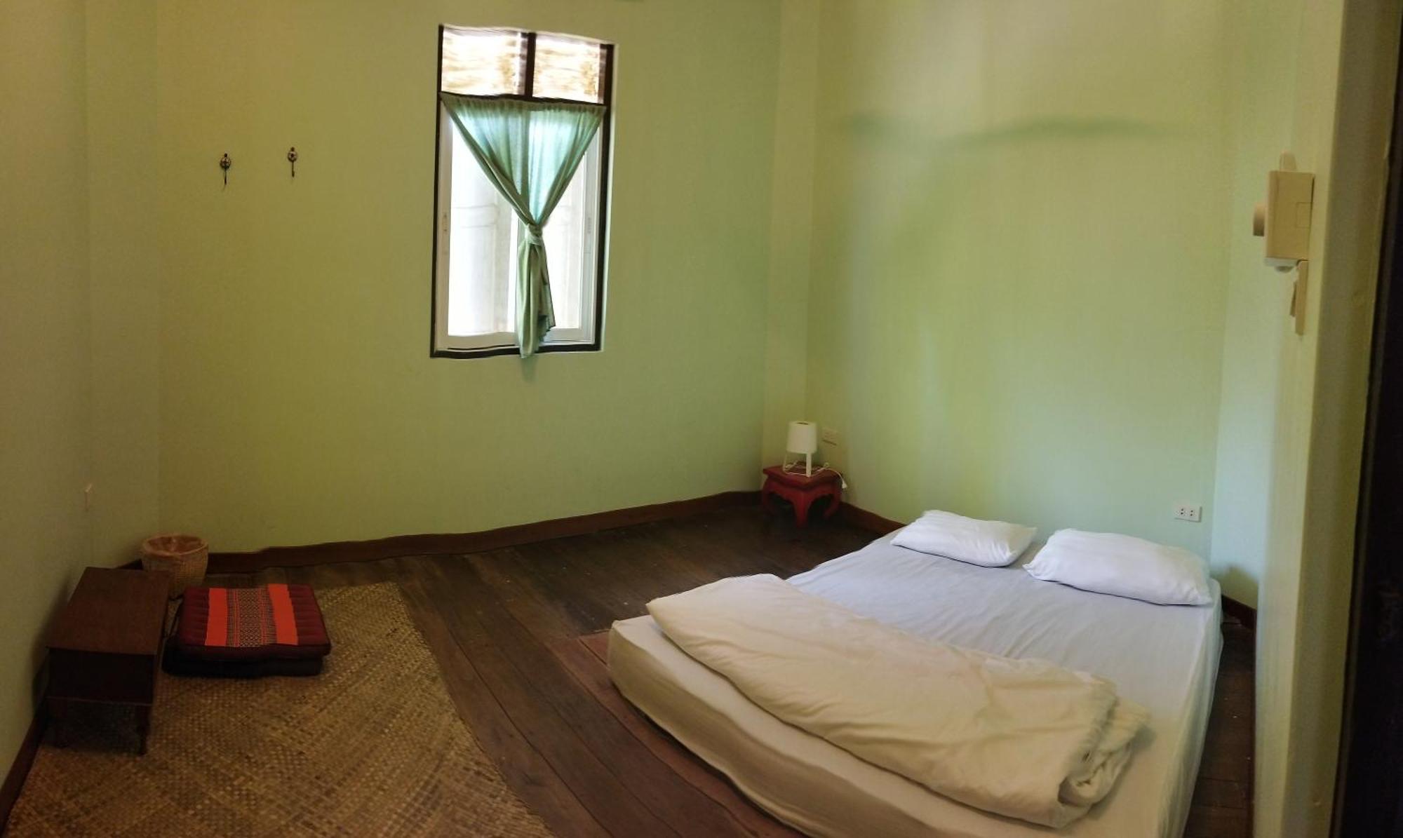 Baan Bua Guest House Чианграй Экстерьер фото