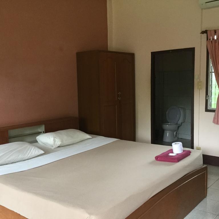 Baan Bua Guest House Чианграй Экстерьер фото