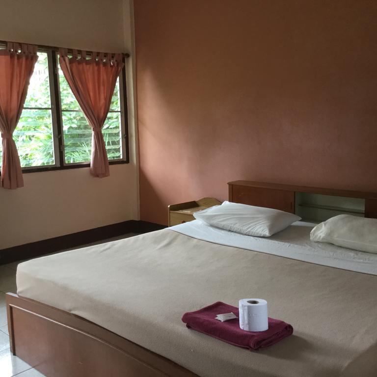 Baan Bua Guest House Чианграй Экстерьер фото