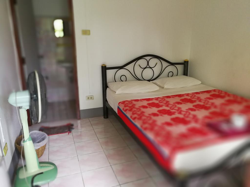 Baan Bua Guest House Чианграй Экстерьер фото