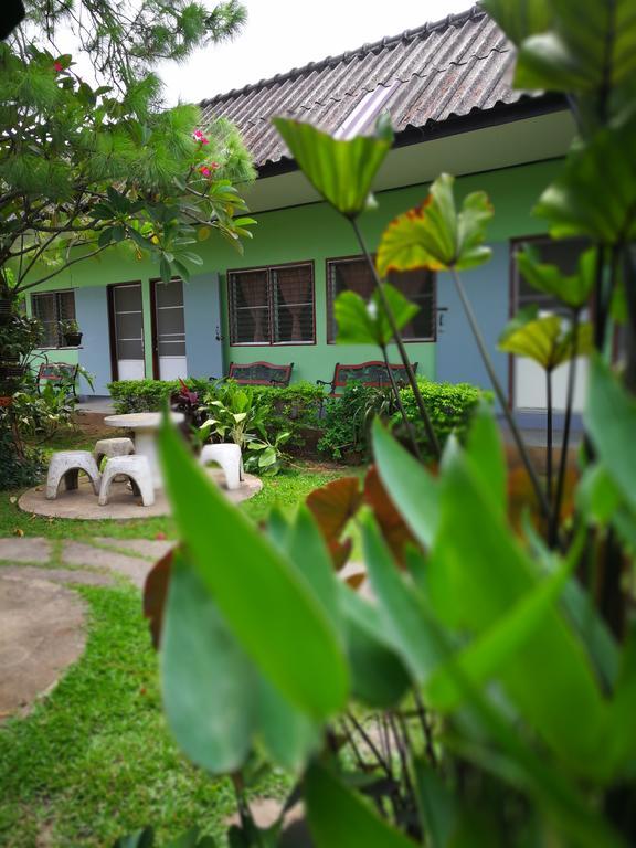 Baan Bua Guest House Чианграй Экстерьер фото