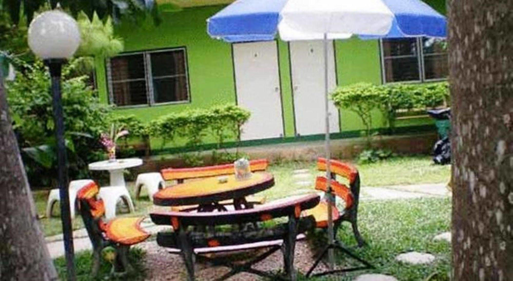 Baan Bua Guest House Чианграй Экстерьер фото
